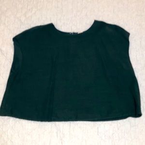 Women’s sz S, cropped, hunter green blouse